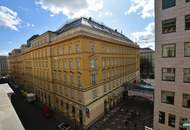 Schönes Büro im Gustav-Mahlerhof