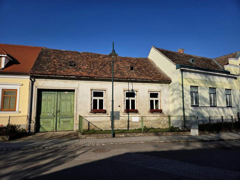 Ruhiges Baugrundstück im Ortszentrum von Guntersdorf mit kleinem Abbruchhaus!
