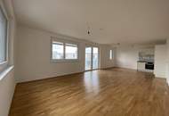 Traumwohnung mit super-großem, überdachten SÜD-Balkon!