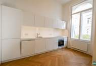 Unbefristet: Elegante 4-Zimmer-Altbau-Wohnung mit Balkon in bester City-Lage