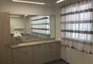 Arbeiten und wohnen wo andere Urlaub machen, Praxis/Büro+Wohnung in Zentrum von Neusiedl am See