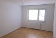 Moderne 3,5-Zimmer-Wohnung mit Loggia und Parkplatz!!!
