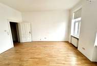 NEU! Sanierungsbedürftige Wohnung mit 16 m² großer Loggia im Innenhof! Plus rundum saniertes Haus!