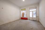 ++NEU++ Sanierungsbedürftige 3-Zimmer Altbauwohnung im Erdgeschoss!