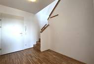 Maisonette-Wohnung mit großer Terrasse und 2 WCs - U1 Nähe!!