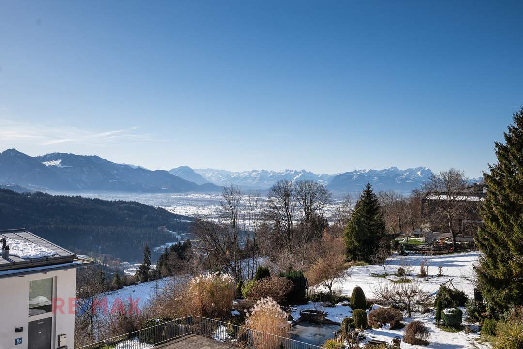 4-Zi.-Dachgeschosswohnung mit überragendem Blick auf das Rheintal und den Vorderwald