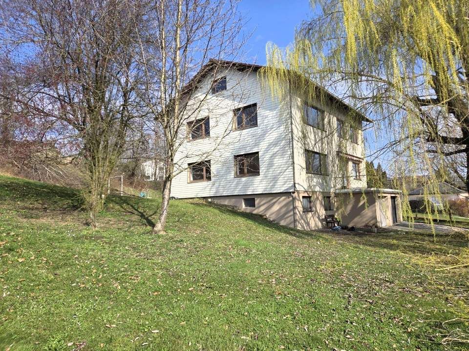 Imposantes Wohndomizil in renommierter Lage mit insgesamt 1.927 m² Grund/zweite Bauparzelle!