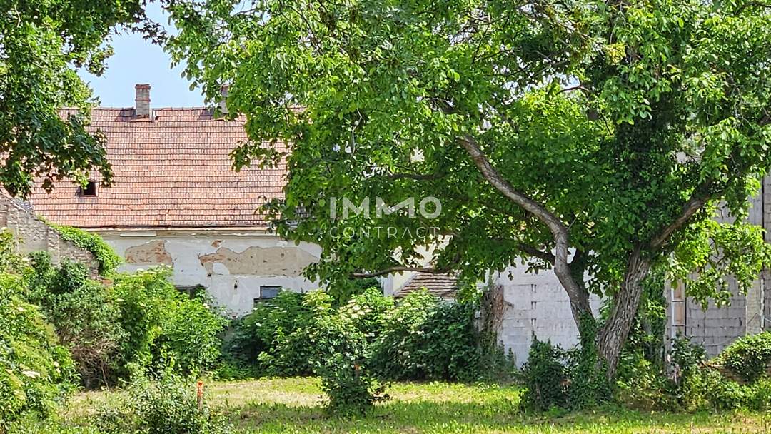 Zentrales, aufgeschlossenes Grundstück mit vielen Möglichkeiten