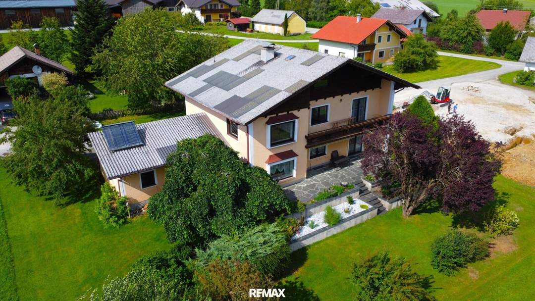 Geräumiges Zweifamilienhaus in Pöndorf