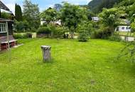 Zwei Häuser, ein Grundstück: Ihr neues Zuhause mit laufenden Mieteinnahmen