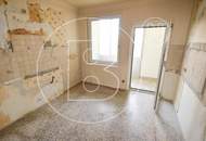 Renovierungsbedürftige 2-Zimmer-Wohnung!