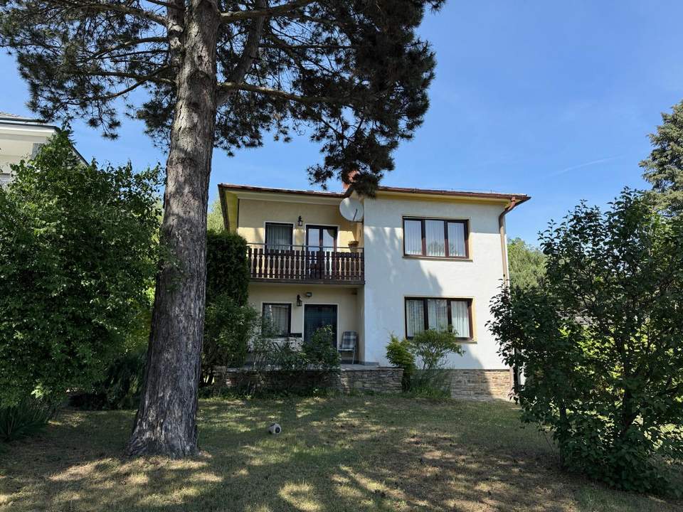 großes Einfamilienhaus in Top Ruhe Lage