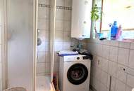 Sanierungsbedürftiger Bungalow mit großem Grundstück - in ruhiger, sonniger Lage