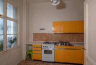 ++NEU++ 2-Zimmer Altbau-Wohnung (sanierungsbedürftig), in toller Lage