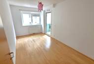 Mehr als nur Wohnen: Gemütliche 3-Zimmer-Wohnung mit Loggia, Gemeinschaftsgarten, Dachlaufbahn und Tiefgaragenstellplatz – Überzeugen Sie sich selbst bei einer Besichtigung!
