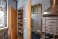 ++NEU++ Ruhige 2-Zimmer Altbau-Wohnung mit getrennter Küche, viel Umbau-Potenzial!