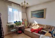 RENOVIERUNGSBEDÜRTIGES EIN-ZWEIFAMILIENHAUS IN ZENTRALER LAGE