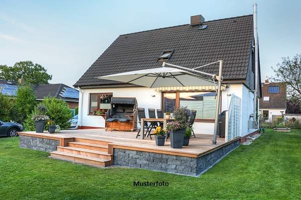 Freistehendes achteckiges Einfamilienhaus mit Carport, Gewerbeobjekt-kauf, 718.000,€, 4893 Vöcklabruck