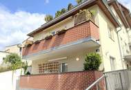 Neuwertig. Komfortabel. Mit Balkon. Mit privatem Patio. Im Zentrum.