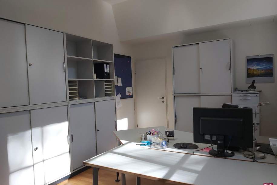Helles Büro mit 2 separaten Räumen, Teeküche und optionalen Möglichkeiten, Gewerbeobjekt-miete, 825,00,€, 1130 Wien 13., Hietzing