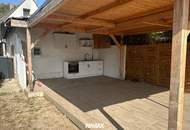 "Große überdachte Terrasse – Ihr Wohnzimmer im Grünen!"