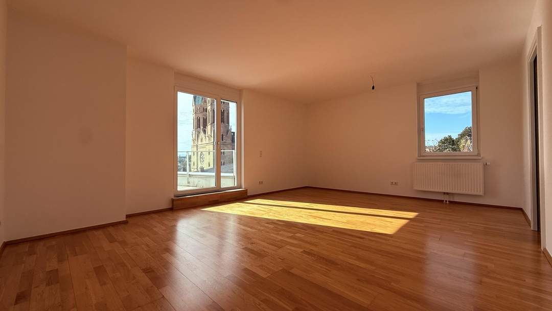 Klimatisierte 3-Zimmer-DG-Wohnung mit 58m² Terrassenfläche und WEITBLICK in der Silbergasse!!!