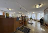 GELEGENHEIT MIT ENTWICKLUNGSCHANCE: EHEMALIGE ZENTRALE DER RAIFFEISENBANK WAGRAM-SCHMIDATAL SUCHT EINEN NEUEN EIGENTÜMER MIT KREATIVITÄT