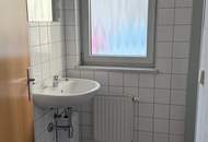 Geschäftslokal in Zentrumsnähe - 95m², großer Verkaufsraum, Abstellraum, kl. Teeküche, Toilette! Garage/Parkplatz möglich!
