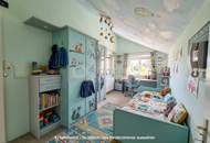 IHR NEUES ZUHAUSE: Charmantes Einfamilienhaus mit 8m Pool, 25m² Terrasse und viel Platz