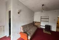Sanierungsbedürftiges Einfamilienhaus mit viel Potenzial in ruhiger Siedlungslage in Kemeten