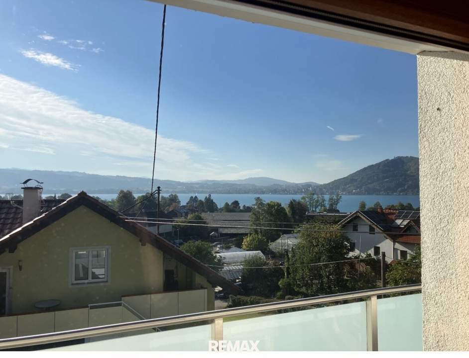 Großzügiges Einfamilienhaus in Weyregg am Attersee mit Wintergarten und Garagen!