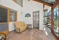 HOCHKARÄTIGES WOHNEN IN GRÜNRUHELAGE! WOHLFÜHL-REFUGIUM DER EXTRA KLASSE: TRADITION TRIFFT MODERNSTEN KOMFORT!