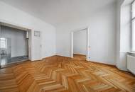 Historischer Flair in exklusiver Lage: 2-Zimmer-Altbau mit Potenzial