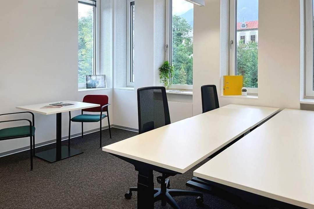 Arbeitsort, Treffpunkt oder Teamspace – alles unter einem Dach in Regus Hall Haus
