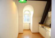 Dachgeschoß- Galeriewohnung | Griesplatz 23