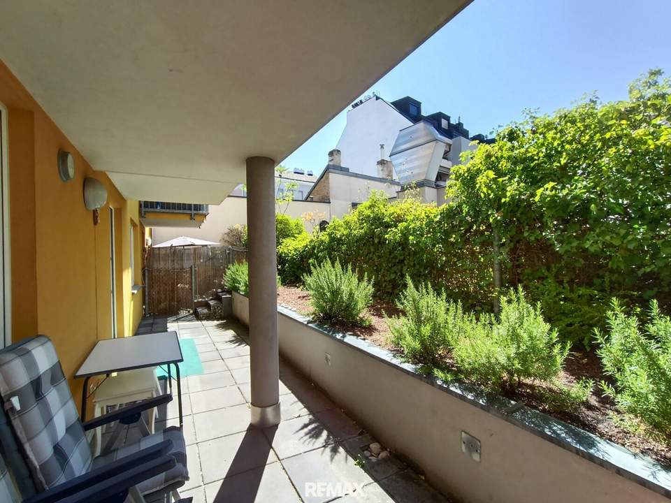 modern, hell, ruhig: 2 Zimmer + Terrasse + Eigengarten hofseitig + Garagenplatz + zentrale Lage in Meidling