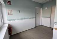 Kleine 2 Zimmerwohnung mit großem Westbalkon und Einbauküche!