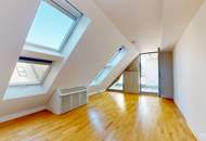 Exklusive Dachwohnung mit Stadtblick im Altbaupalais