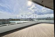 Sunny four-room apartment with 105 m² balcony and amazing amenities on the New Danube