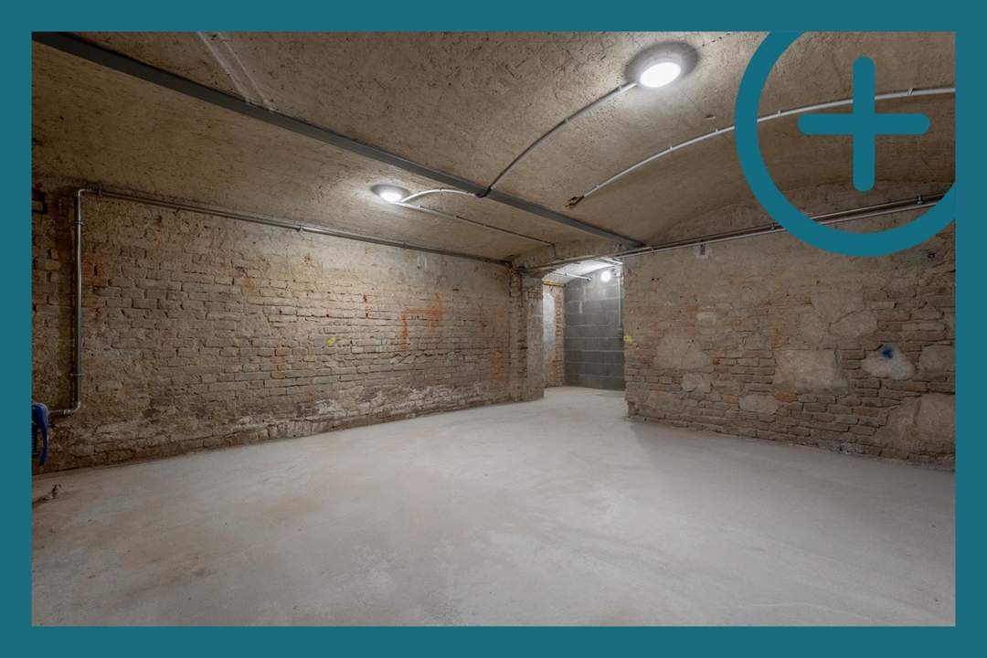 LAGERFLÄCHE IM SANIERTEN ALTBAU