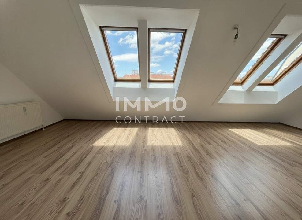 Seventeen Living - Perfekte Starterwohnung! 1-Zi DG mit Blick in den Innenhof!