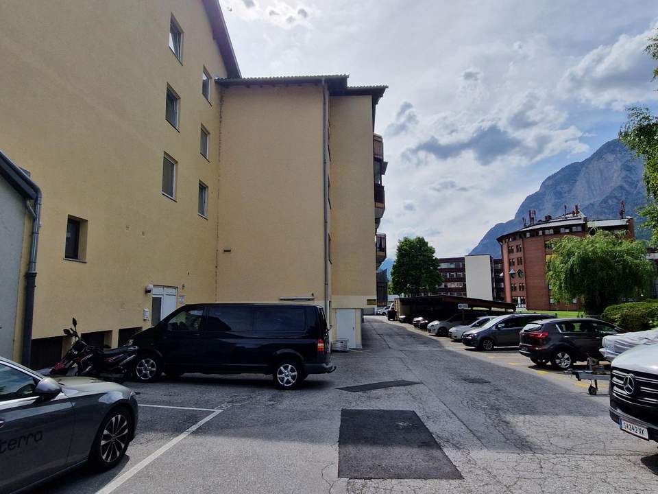Renditeobjekt: Garçonnière mit Balkon und unkompliziertem Mieter in der Kranebitter Allee!