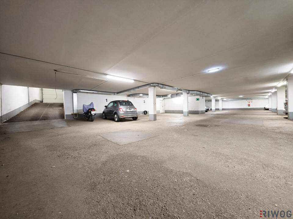 Garagenplatz Nähe Saarpark II in der Pfarrwiesengasse || 2 Stellplätze verfügbar