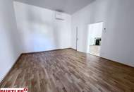 Wunderschöne helle 3-Zimmer Altbauwohnung mit neuer Küche und modernen Badezimmern!