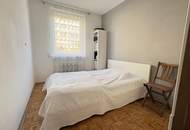 Zentrale Lage, große Innenhof-Loggia: Charmante 4-Zimmer-Wohnung