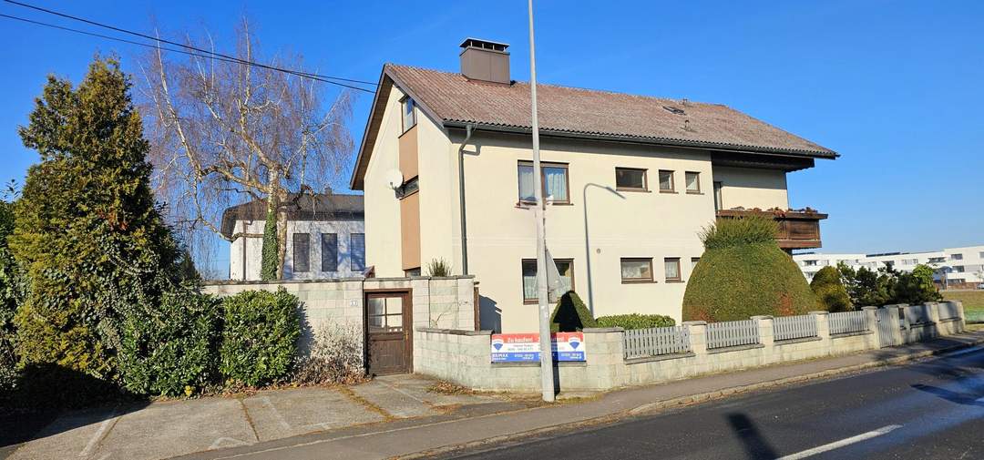 Großzügiges 1-2 Familienhaus mit sehr viel Potential in zentraler Trauner Lage!