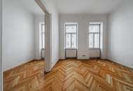 Historischer Flair in exklusiver Lage: 2-Zimmer-Altbau mit Potenzial