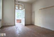Sanierungsbedürftige, großzügige 4-Zimmer-Wohnung mit Loggia