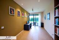 Moderne 3 Zimmerwohnung mit Eigengarten und großem Outdoor-Pool!