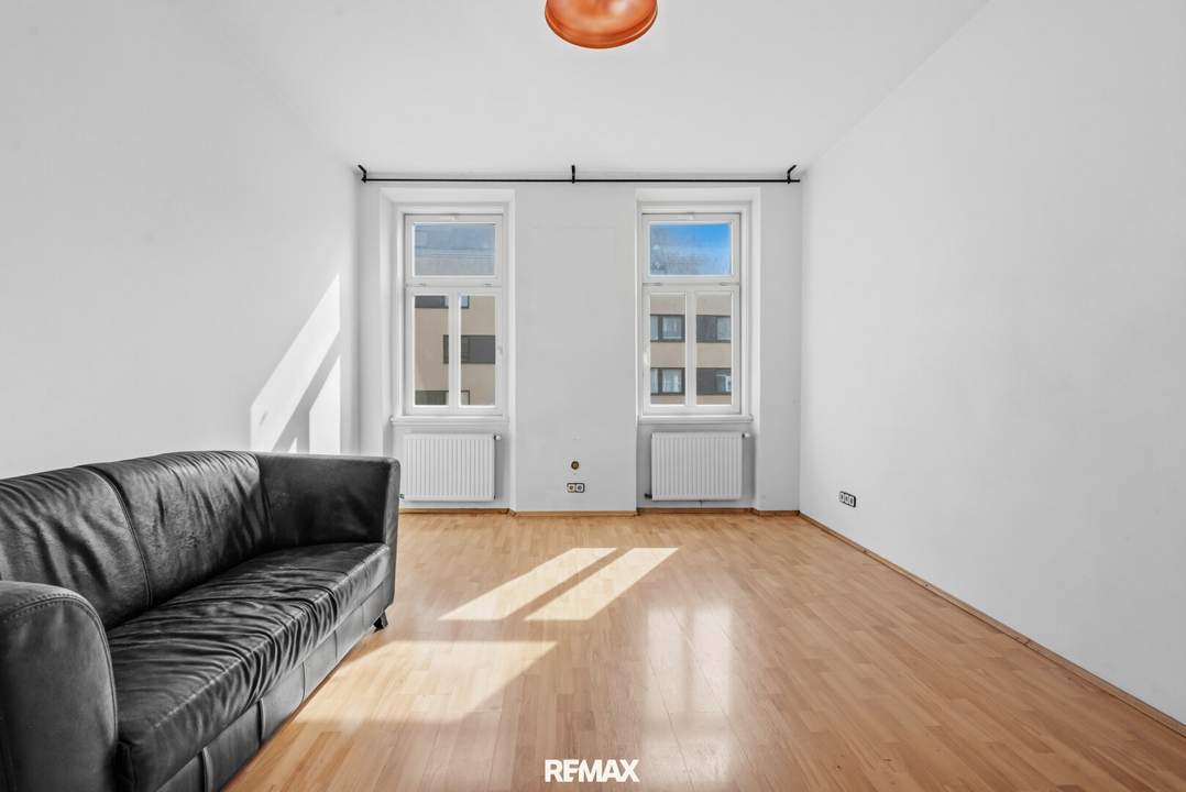 "Charmante Altbauwohnung mit Charakter in gepflegtem Stilhaus!"